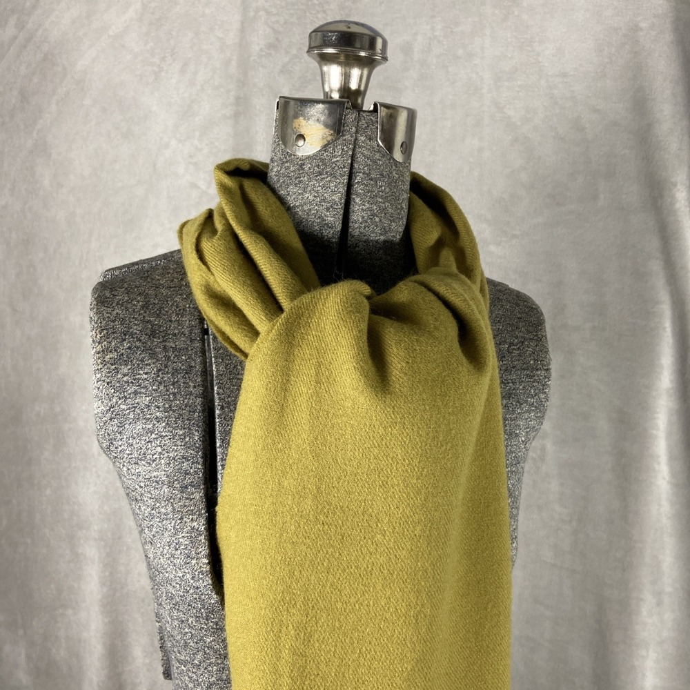 Bruestle 100% Wool Scarf Wrap 17"x66" Green Quiet Luxury Minimalist Chic Forest - Picture 7 of 8